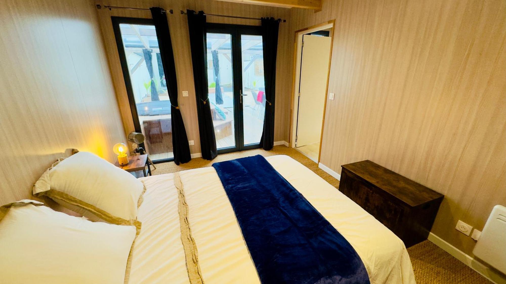 Le 627 Hotel Saumur Bagian luar foto